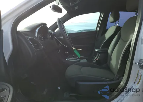 2014 Chrysler 200 Touring из США, поврежденный, VIN 1C3CCBBG3EN177196